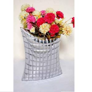 Florero de diseño atractivo Forma personalizada Macetas y jardineras de metal vintage Nuevo florero de metal - Product Image 4