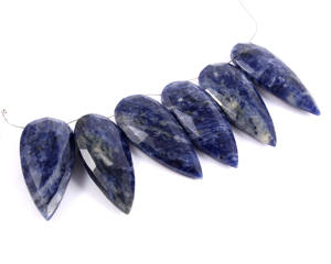 Piedra preciosa de sodalita Natural para fabricación de joyas, piedra preciosa de Briolette de pera, facetada, calibrada, tamaño 41x17mm, precio al por mayor - Product Image 2