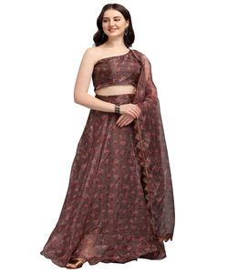 Designer indien exclusif coloré brodé travail manuel Lehenga Choli avec chemisier traditionnel personnalisé vêtements vêtement en gros - Product Image 1