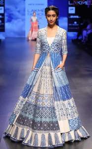 Lehanga Choli en soie de designer sexy pour femmes pour mariage et occasions spéciales, achat en ligne à Surat, Inde - Product Image 4