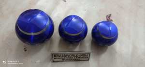 BRASSWORLD INDIA Urna de cremación de metal de estilo americano Latón azul con pata de mascota dorada Suministros funerarios - Product Image 3