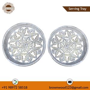 Élégant plateau de service en bois sculpté à la main pour le café, les fruits et l'eau. - Product Image 3