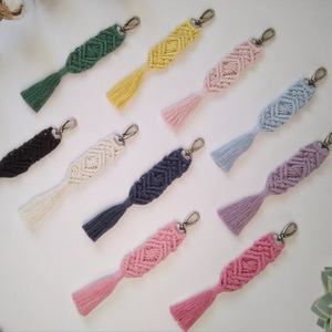 พวงกุญแจมาคราเม่, จี้กระเป๋าทำมือจากงานมาคราเม่ - Product Image 1