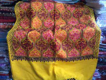 เรืองแสงสีเหลือง