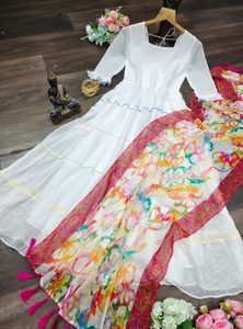 Meilleure combinaison de couleurs de Kurti en robe longue Anarkali Kurti Suit en mousseline de soie, prêt-à-porter, à acheter auprès du fabricant du Gujarat - Product Image 3