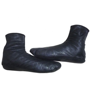 Chaussettes en cuir marron pour hommes et femmes, fait sur mesure, avec fermeture éclair - Product Image 1