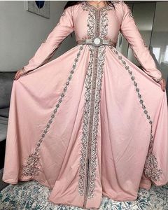 Elegante-hermoso vestido caftán de diseño para boda/fiesta adornado con cuentas de cristal, trabajo de piedra = 2020. - Product Image 1