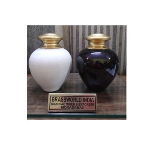 Urna Funeraria de Latón de Alta Calidad Satori para Adultos, Estilo Americano en Blanco y Negro de Brassworld India, Artículos Funerarios - Product Image 1