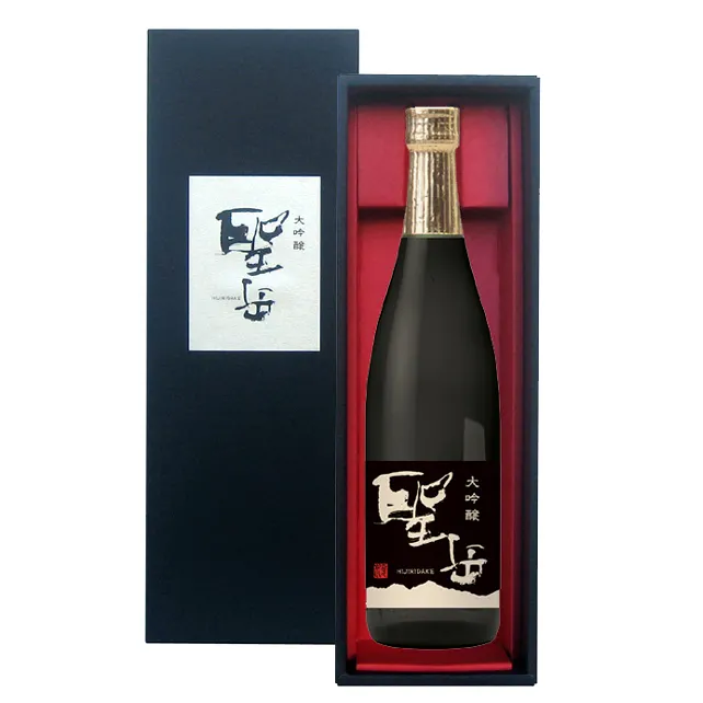 Gusto unico cibo bevanda fredda Giappone set sake vino bevanda alcolica