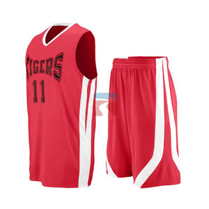 Uniforme de Baloncesto Sublimado Personalizado para Hombre, Conjunto de Camiseta y Pantalones Cortos Transpirables de Secado Rápido - Product Image 5