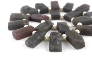 ของแท้คุณภาพ21ชิ้นธรรมชาติ Spectolite พลอยรูปทรงสี่เหลี่ยมผืนผ้าหยาบขายส่งเครื่องประดับทำหิน Manucrack - Product Image 3