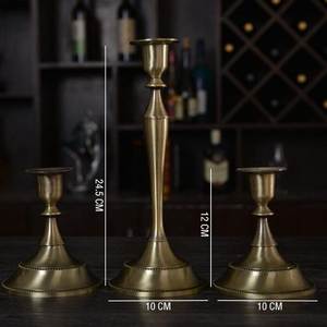 Candelabro de Latón Dorado Vintage Hecho a Mano con Grabado Completo, Decoración Elegante para el Hogar por BRASSWORLD INDIA - Product Image 5