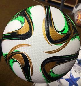 Hecho de Pu blanco térmica de entrenamiento de fútbol tamaño 5 bola - Product Image 6