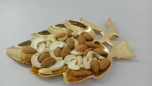 Bol de service en forme de feuilles de mangue plaqué or 24 carats, bol de fruits secs au Design Unique - Product Image 3