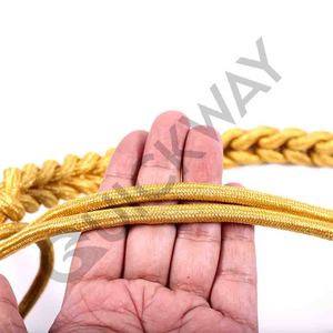 OEM Aiguillette ขายส่งเครื่องแบบที่กําหนดเอง Mylar ทอง Aiguillette ที่กําหนดเองด้วยโลหะทองสองเคล็ดลับ - Product Image 4