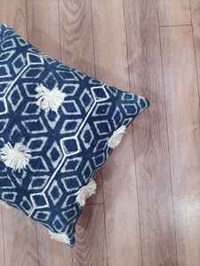 Housses de coussin décoratives en coton Indigo Dabu Bagru Hand Block 45X45cm housses de coussin en coton housses de coussin à vendre - Product Image 2