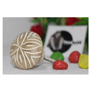 Bouton d'armoire en bois massif sculpté à la main Design unique pour meubles décoratifs de maison moderne 120 pièces pour bar de maison de ferme - Product Image 1