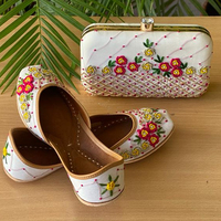 Juti en cuir de style nouveau et tendance, fabriqué à la main, pour femmes, décontracté, style indien