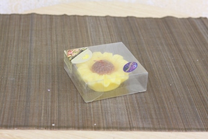 Caro <b>Paraffin</b> Flower Floating Candle-Home Decor Various Colors - Product Image 2