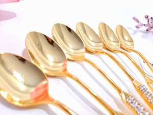 Cuillère de mariage indienne à poignée perlée en acier inoxydable avec revêtement PVD doré, idéale pour les ustensiles de cuisine, ensemble de cuillères de table - Product Image 4