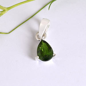 Auténtico hecho a mano 100% genuino moldavita colgante hermoso diseño en plata joyería potente corte auténtico moldavita piedra preciosa - Product Image 2