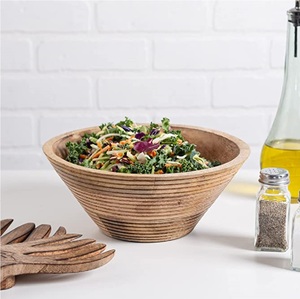 Bol de service à salade en bois de forme ronde fait à la main en bois naturel avec un design simple, parfait pour les repas de table et la cuisine - Product Image 4