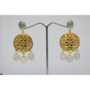 Partywear-pendientes de tuerca de piedra para niñas y mujeres, pendientes de aro hechos a mano con acabado mate dorado tradicional, de latón - Product Image 1