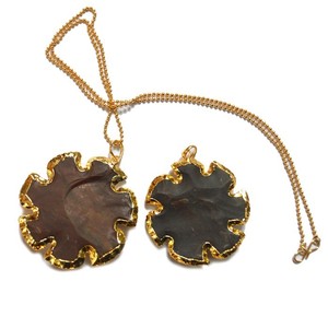 Collier avec boutons de flèche de fleurs, de meilleure qualité, à bas prix - Product Image 1