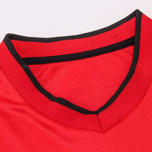 Uniforme de Fútbol de Alta Calidad, Jersey y Pantalones Cortos de Fútbol con Logotipo Personalizado para Equipos Deportivos Masculinos y Juveniles, EE. UU., Australia - Product Image 3