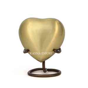 Urne funéraire artisanale en laiton en forme de main de prière, urne funéraire en laiton gravée en forme de cœur pour cendres, urne funéraire en bronze massif en forme de cœur pour cendres, urne funéraire souvenir en forme de cœur. - Product Image 2