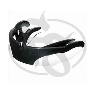 Bouclier en gomme pour boxe personnalisé MMA, protège-bouche de sécurité pour le sport - Product Image 1