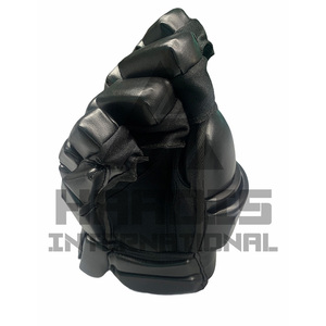 Gants de hockey sur glace fabriqués au Pakistan par le service OEM Gants de hockey sur glace personnalisés avec votre propre logo pour adultes - Product Image 2