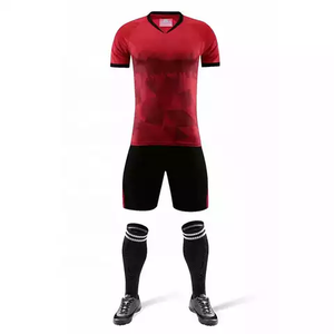 ชุดฟุตบอลทีมคุณภาพสูงแบบกำหนดเอง เสื้อฟุตบอล 100% โพลีเอสเตอร์ แห้งเร็วและระบายอากาศได้ดี - Product Image 2