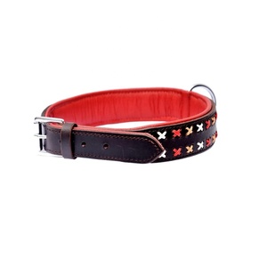 Collar de cuero acolchado para perro, accesorio hecho a mano con diseño de punto cruzado - Product Image 1