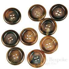 Venta al por mayor de cuatro agujeros resina Lisa brillante respetuoso con el medio ambiente comparar 4 agujeros botones de cuerno de costura de lujo 18L 20L 24L 28L - Product Image 4