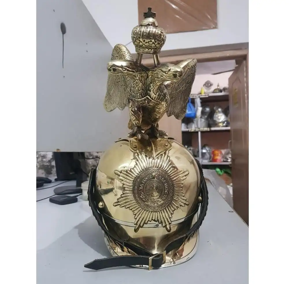 Gold Chevalier Guard Doppelkopf-Adler helm von Tmoha Corporation zum Großhandels preis