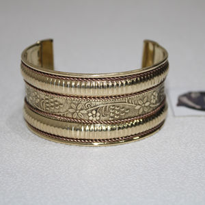 Precio al por mayor, accesorios tejidos a la moda para mujer, gemelos de latón y brazalete con tachuelas de perlas para fiestas y regalos - Product Image 2