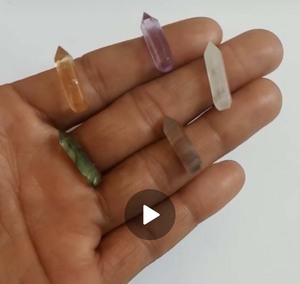 Arco Iris piedra lunar puntiaguda cuarzo piedra preciosa estilo religioso grabado tallado para joyería de curación espiritual - Product Image 1