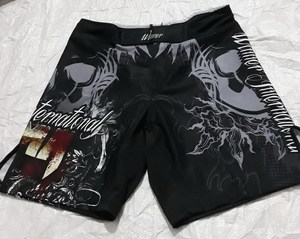 Pantalones cortos unisex MMA para adultos - Product Image 2
