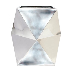 Maceta de Metal artesanal italiana de alta calidad, superventas, maceta de lujo sostenible, florero artesanal de Metal y maceta para planta - Product Image 1