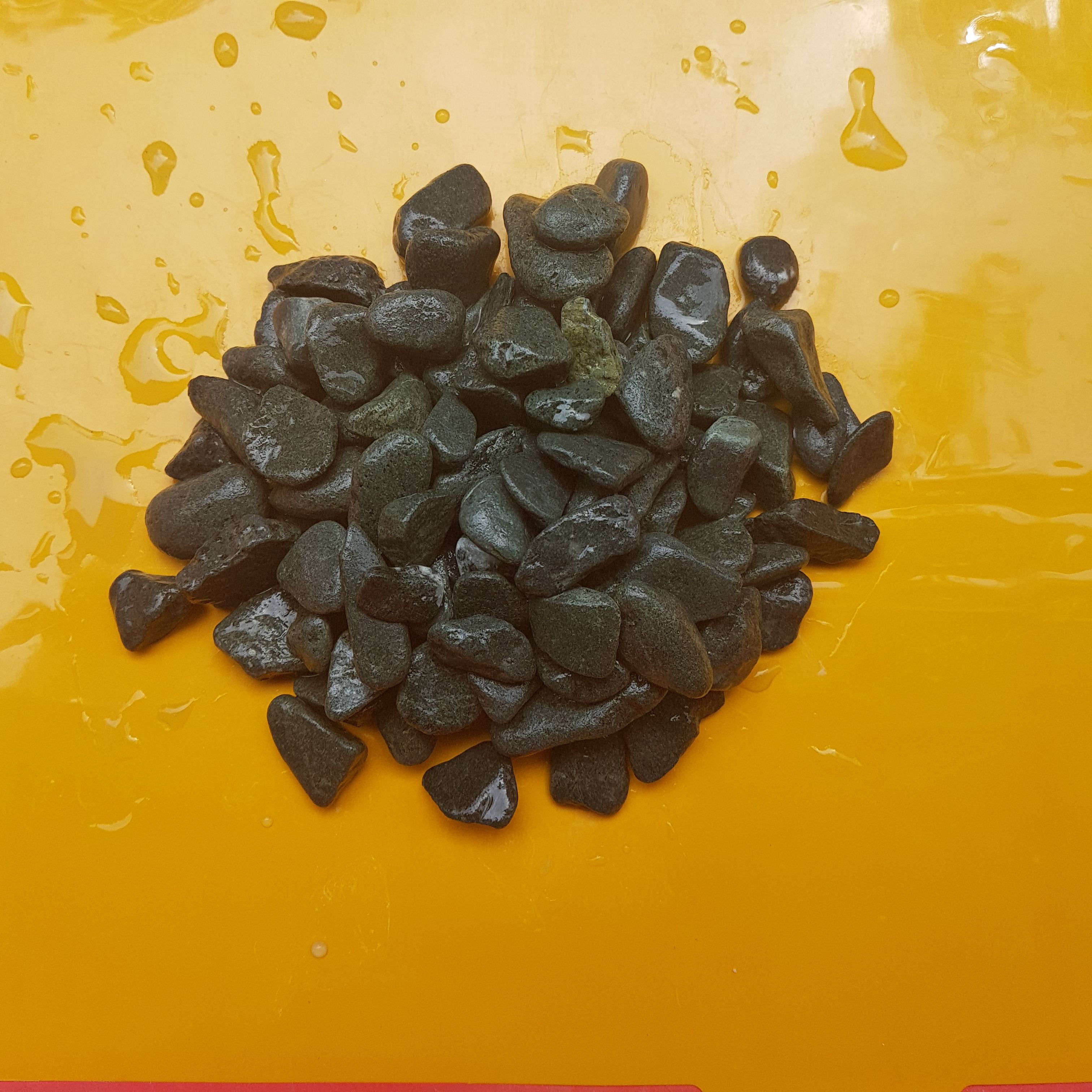 สีเขียว