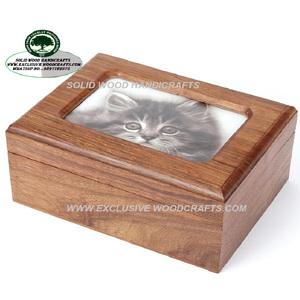 Boîte d'urne de sculpture en bois à la main pour cendres d'animaux de compagnie | Urnes de crémation | Urnes décoratives | - Product Image 2