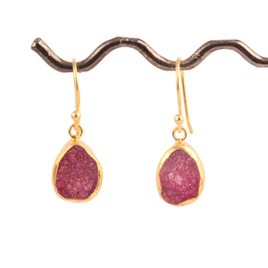 Vente chaude naturel violet sucre druzy belles boucles d'oreilles en forme de larme or jaune plaqué goutte balancent crochet boucles d'oreilles cadeau pour elle - Product Image 1
