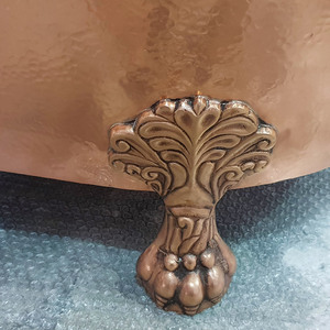 Bañera de cobre de remojo independiente de alta calidad con elegante desbordamiento de baño de pies para uso en el baño - Product Image 6