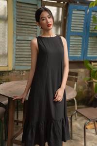 Vestido de mezcla de algodón informal y elegante para mujer, OEM, ajuste relajado escalonado, sin mangas, longitud media, parte inferior con volantes, hecho en Vietnam - Product Image 4