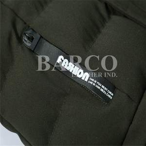 Personnalisation Nouveau style de veste d'hiver matelassée à manches longues avec surpiqûres en croix Streetwear Veste matelassée à la mode pour unisexe - Product Image 2