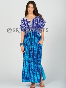 Robe longue décontractée d'été pour femme SRJ EXPORTS, en soie tie-dye écologique, à manches courtes, col rond, coupe ample, style bohème, avec poches - Product Image 2