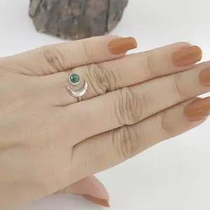 Delicate Moon Style Cute Ring Real 925 Sterling Silver Malachite Gemstone Top Quality Attractive Small Ring
