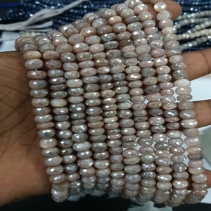 Perles rondes facettées en pierre de lune pêche de 8 pouces, perles de pierres précieuses pour la fabrication de bijoux - Product Image 2