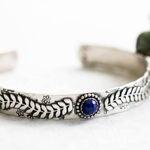 Bracelet manchette en jean Lapis fait main, pour le bonheur - Product Image 1